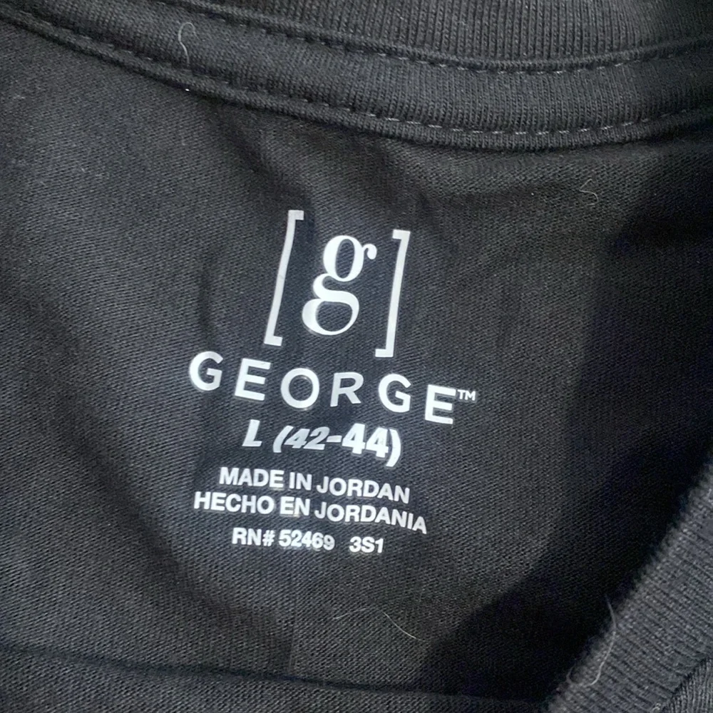 Yelena Belova - Black Widow - Black T-Shirt - Picture 3 of 6